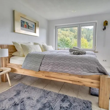 Grosse Am Wald Mit Aussicht, Sauna, Kaminofen, Grill Apartmán *